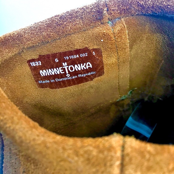 MINNETONKA Moccasin Three-Layer Fringe Boot Size 6 - Picture 7 of 8